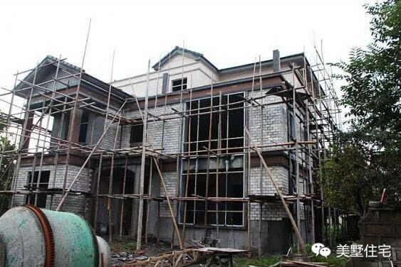 90后小伙自建三層別墅，丈母娘歡喜的不要不要的