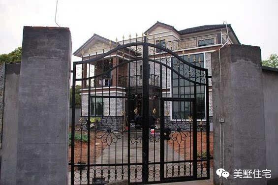 90后小伙自建三層別墅，丈母娘歡喜的不要不要的