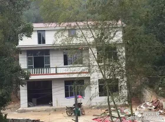 曬曬我家和表哥家的自建房，有設計和沒設計區(qū)別真大