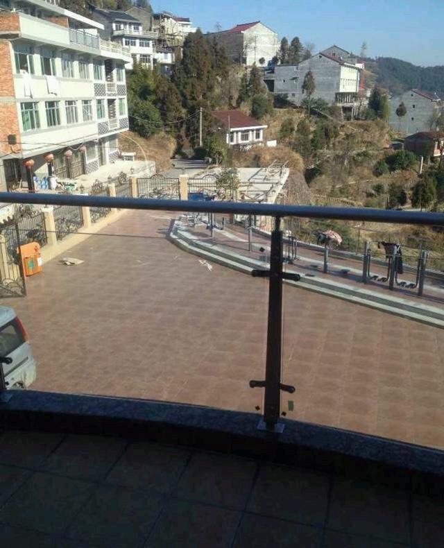 曬曬我家2000平山村小別墅，光裝修花了200多萬！