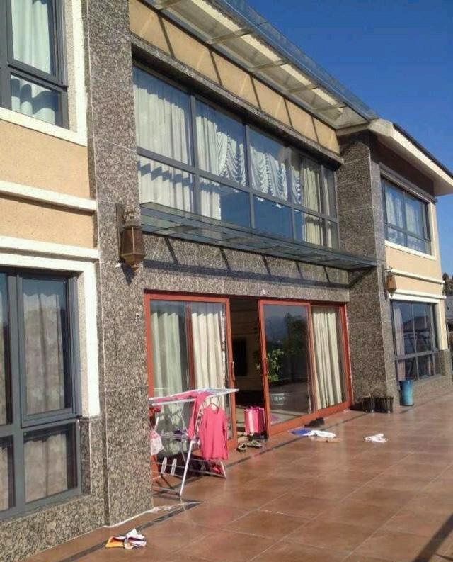 曬曬我家2000平山村小別墅，光裝修花了200多萬！