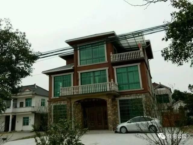 實(shí)拍農(nóng)村人30萬自建別墅，城里人看了都羨慕這樣的房子！