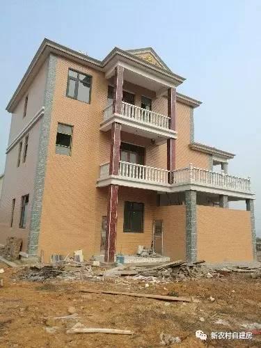 最經(jīng)典的建房案例，只要35萬，帶旋轉樓梯和平面圖！