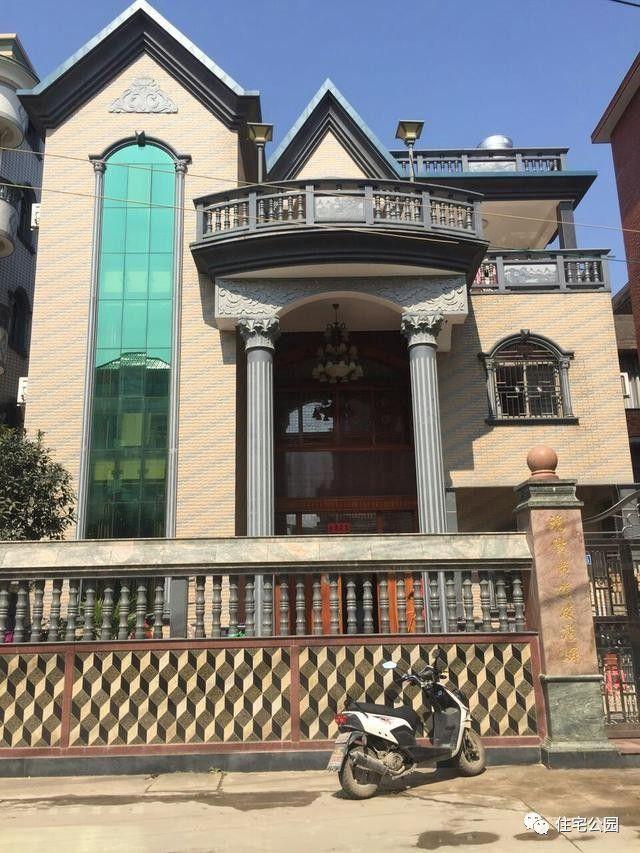 網(wǎng)友實(shí)拍現(xiàn)代農(nóng)村生活，有房有車(chē)有別墅，羨慕嗎？