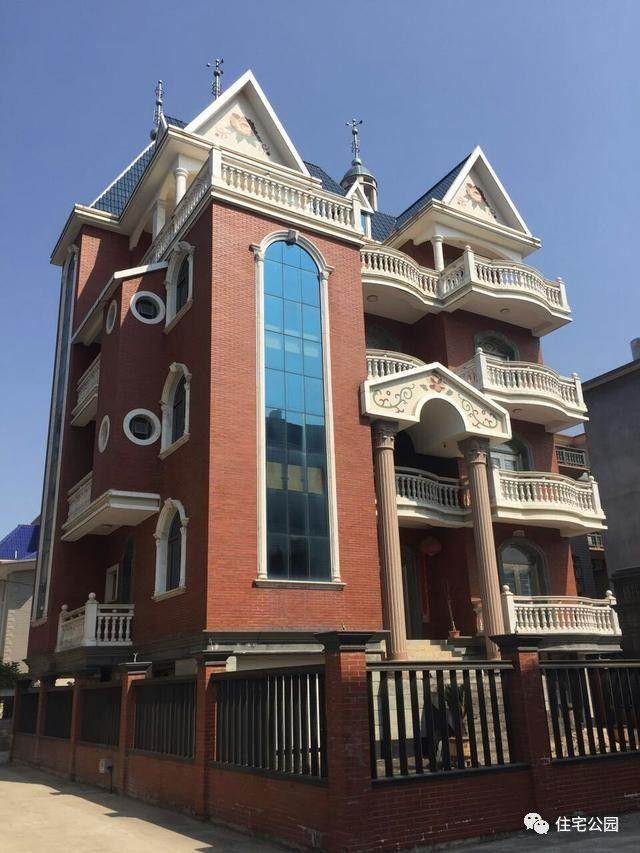 網(wǎng)友實(shí)拍現(xiàn)代農(nóng)村生活，有房有車(chē)有別墅，羨慕嗎？