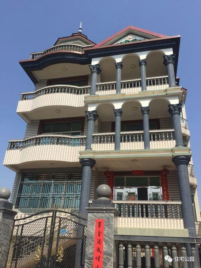 網(wǎng)友實(shí)拍現(xiàn)代農(nóng)村生活，有房有車(chē)有別墅，羨慕嗎？