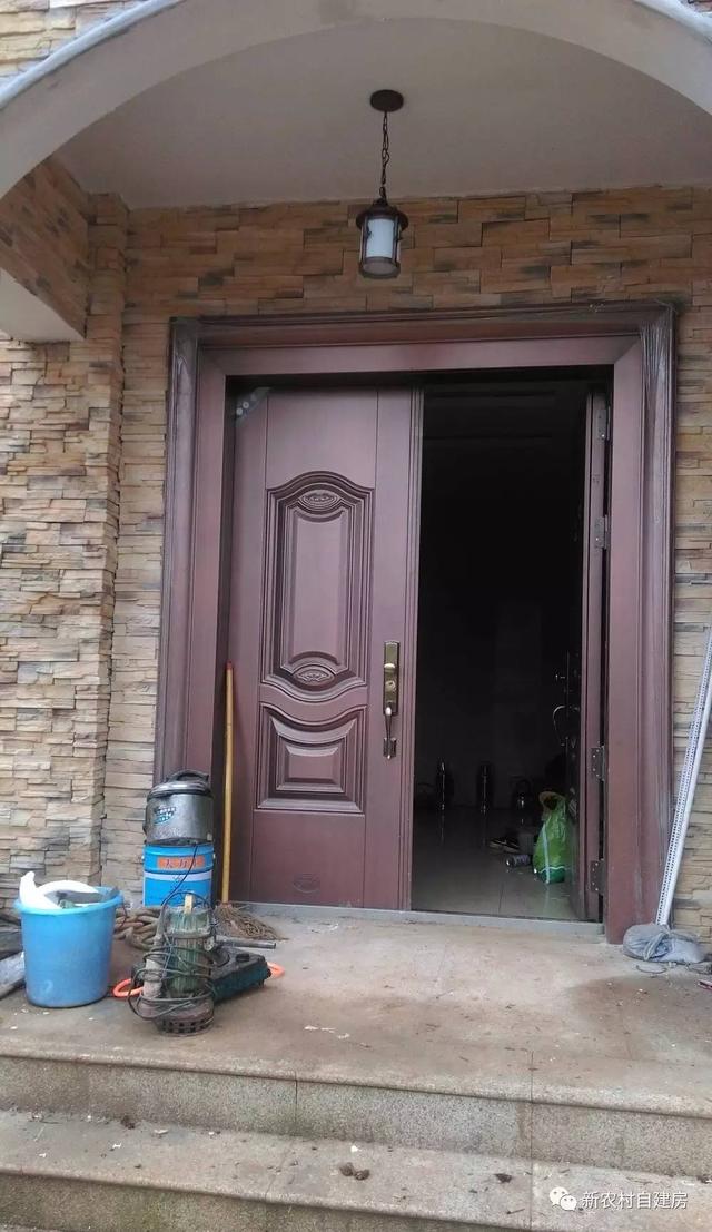 湖南人真的會算計，30萬建套二層半歐式豪華鄉(xiāng)村別墅