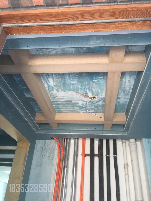 金秋泰和郡別墅在施工中，標(biāo)準(zhǔn)化的施工工藝