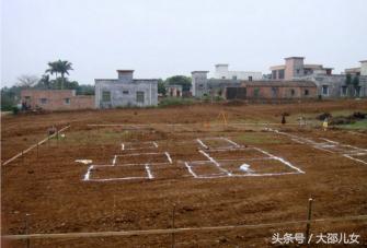 每人30萬建兩棟大別墅，城里人都嫉妒！