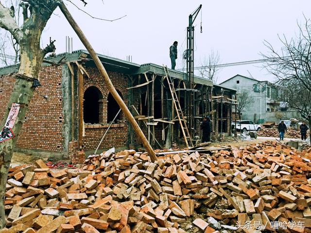 如今農(nóng)村蓋房豪華程度超城市別墅！