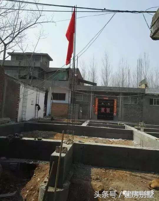 建房要趁早，包工頭35萬帶裝修小別墅建成，羨煞旁人