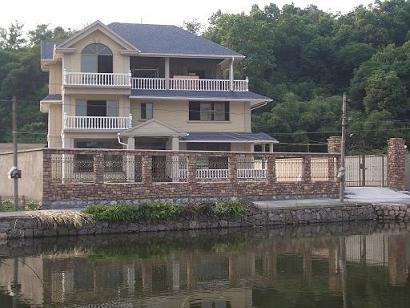 直擊：農(nóng)村上百萬的自建別墅，10年后是升值還是貶值？