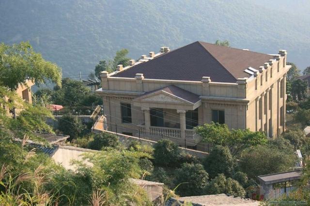 直擊：農(nóng)村上百萬的自建別墅，10年后是升值還是貶值？