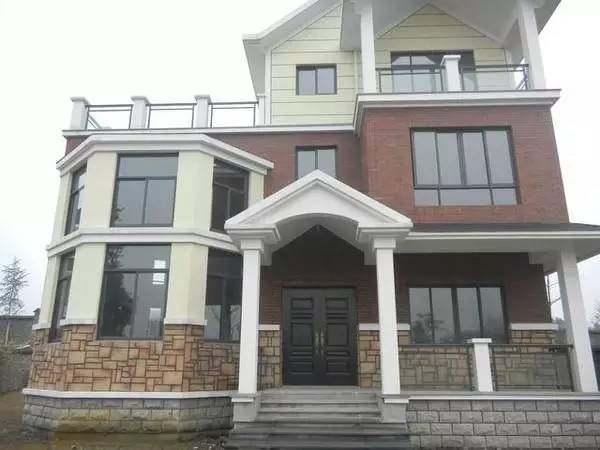 在城里價值幾千萬的豪華別墅，農村自建55萬搞定！