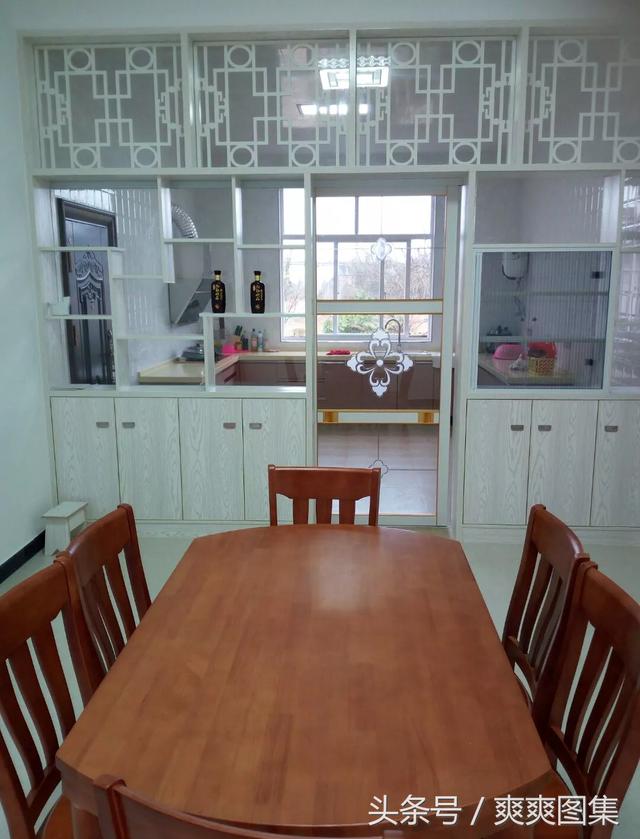 自己在農(nóng)村建的小別墅 城里200萬(wàn)都買(mǎi)不到 羨慕吧