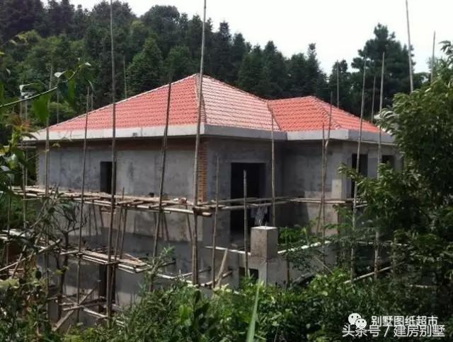 26萬(wàn)做成的二層小別墅，在農(nóng)村建一棟小別墅并不難