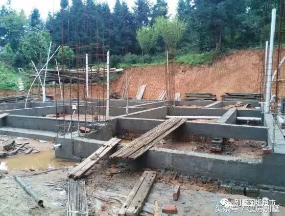 26萬(wàn)做成的二層小別墅，在農(nóng)村建一棟小別墅并不難