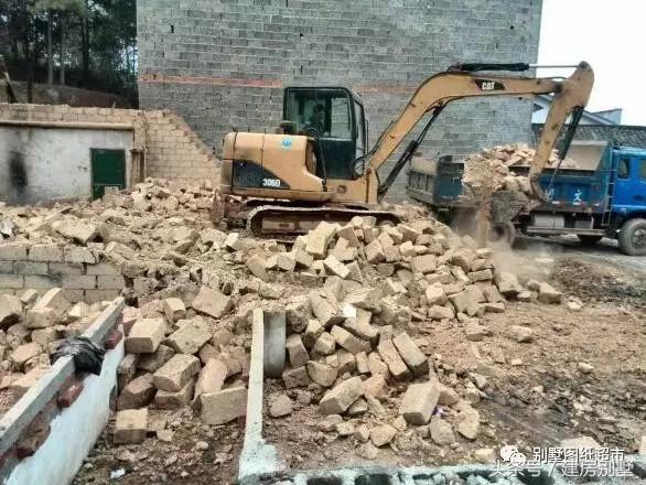 26萬(wàn)做成的二層小別墅，在農(nóng)村建一棟小別墅并不難