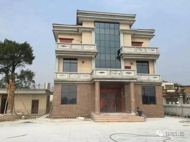 農(nóng)村朋友曬別墅12X10米，380平，多少錢能建成？