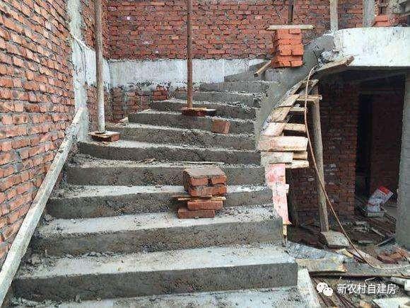 40萬兄弟合建雙拼別墅，施工全程實拍，含平面