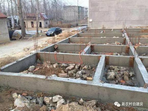 40萬兄弟合建雙拼別墅，施工全程實拍，含平面