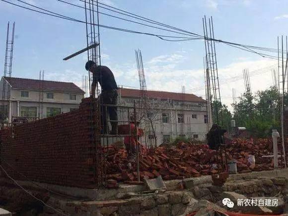 40萬兄弟合建雙拼別墅，施工全程實拍，含平面