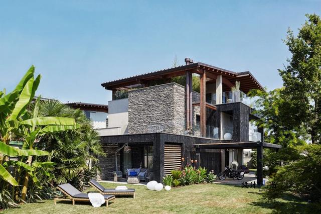 意大利石頭與木頭結(jié)合的鄉(xiāng)村別墅