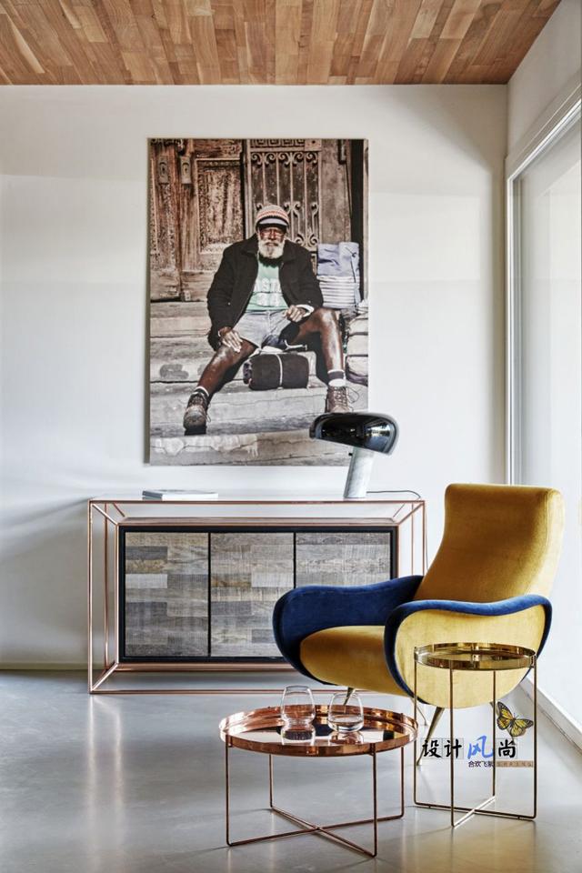 意大利石頭與木頭結(jié)合的鄉(xiāng)村別墅