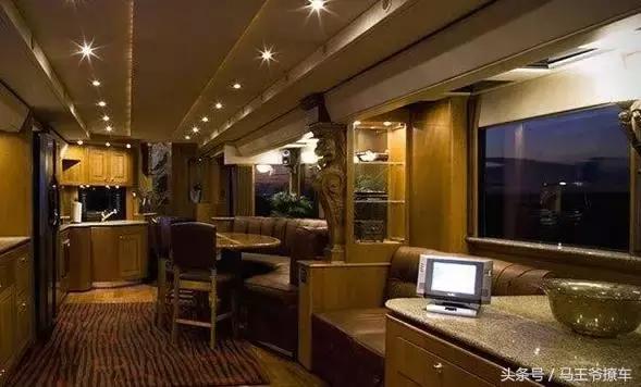 妹子們看清楚：這車能換北上廣深別墅，勞斯在它眼里是笑話