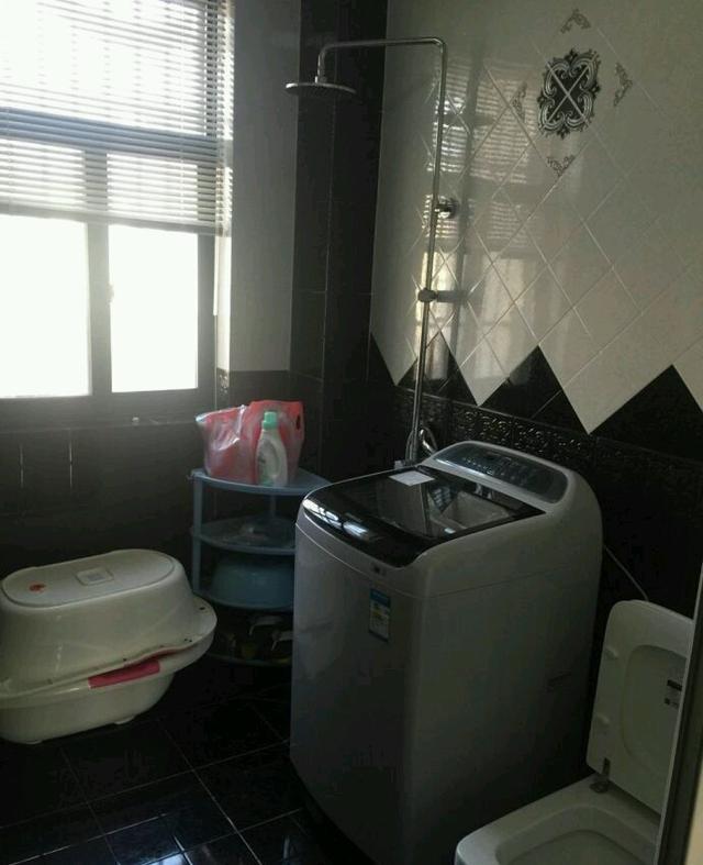 堪比千萬大別墅的鄉(xiāng)下自建房，全屋的裝修婆婆裝得富麗堂皇！