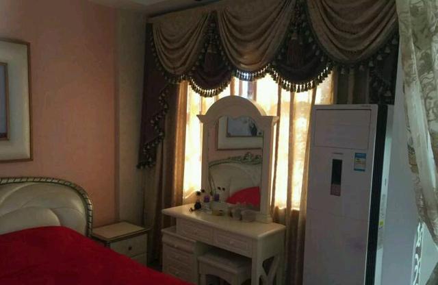 堪比千萬大別墅的鄉(xiāng)下自建房，全屋的裝修婆婆裝得富麗堂皇！