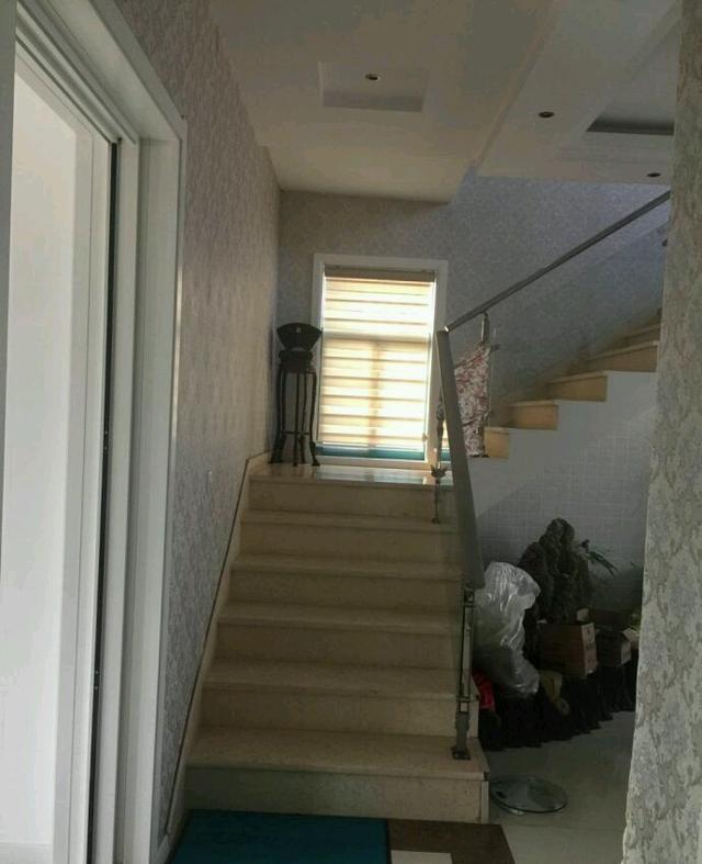 堪比千萬大別墅的鄉(xiāng)下自建房，全屋的裝修婆婆裝得富麗堂皇！