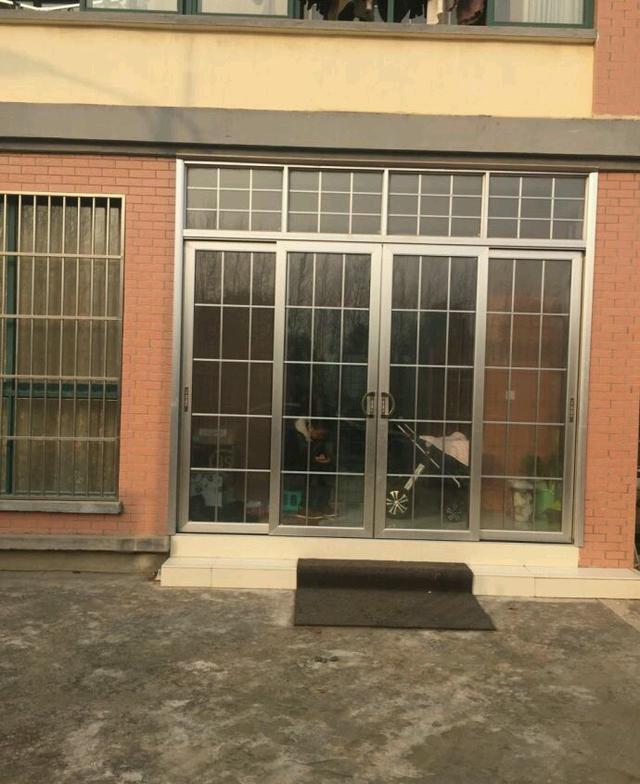 堪比千萬大別墅的鄉(xiāng)下自建房，全屋的裝修婆婆裝得富麗堂皇！