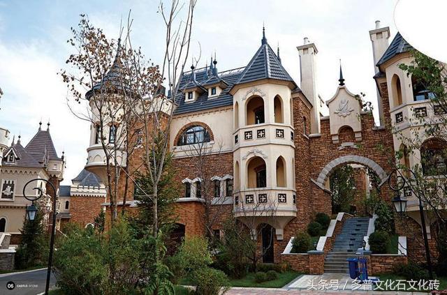 老鄉(xiāng)建別墅用文化石，完爆野外真石頭，鄰居們都找上門來問