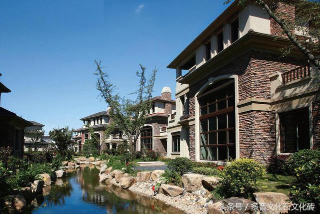 老鄉(xiāng)建別墅用文化石，完爆野外真石頭，鄰居們都找上門來問