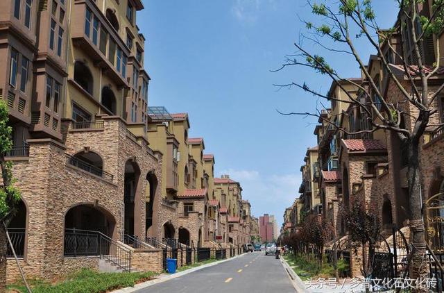 老鄉(xiāng)建別墅用文化石，完爆野外真石頭，鄰居們都找上門來問