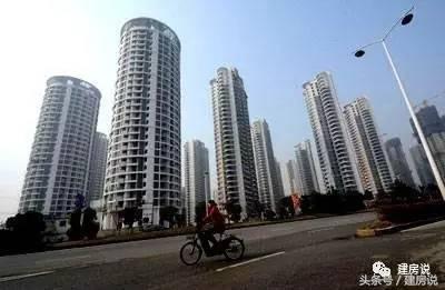 網(wǎng)友辯論：如果有50萬你會在城里當(dāng)房奴，還是回農(nóng)村蓋別墅？