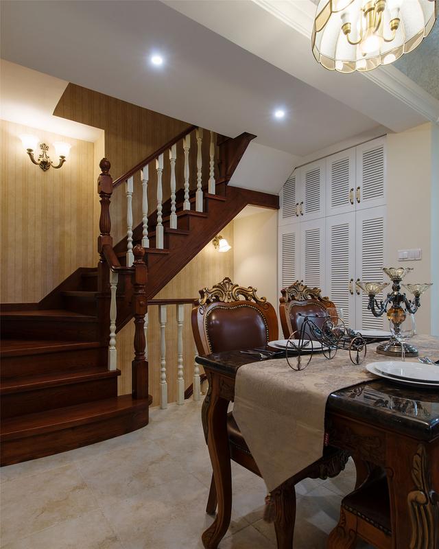 長見識(shí)了！鄭州何總和老朋友買別墅去對(duì)方家看后大贊不已