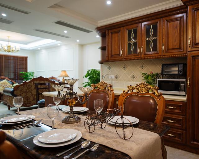 長見識(shí)了！鄭州何總和老朋友買別墅去對(duì)方家看后大贊不已