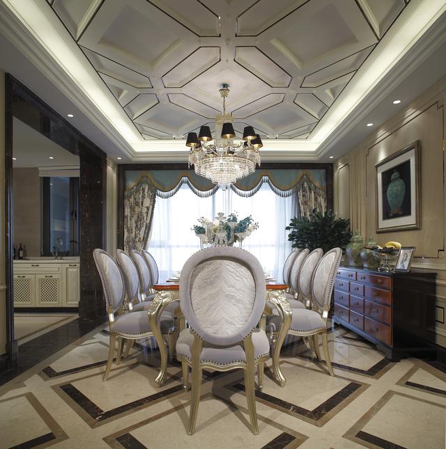 長見識(shí)了！鄭州何總和老朋友買別墅去對(duì)方家看后大贊不已