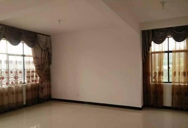 花光積蓄在老家建個(gè)別墅，前前后后花掉70萬，大家看可值得？