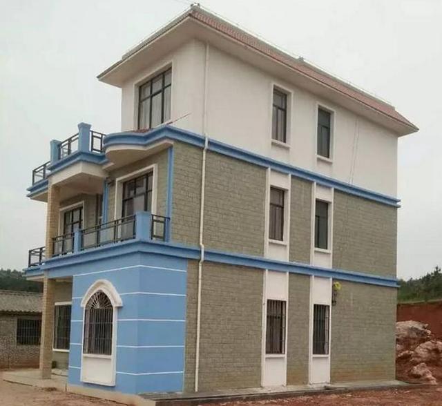 花光積蓄在老家建個(gè)別墅，前前后后花掉70萬，大家看可值得？