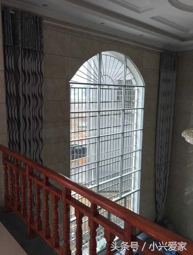 曬曬我家500平的農(nóng)村別墅，前后花費(fèi)100w，落地窗太贊了！