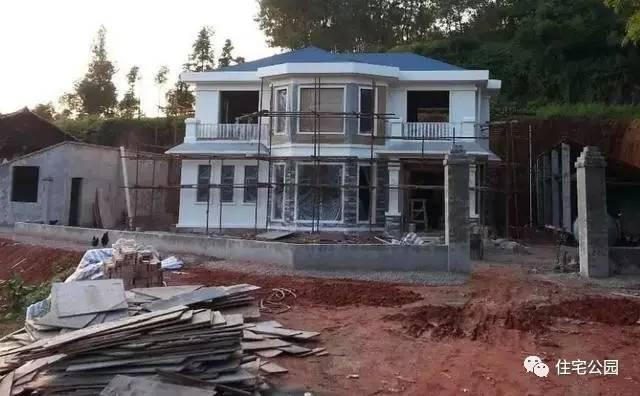 70后老夫妻合伙開(kāi)山，40萬(wàn)為兒子建棟獨(dú)一無(wú)二的2層婚房！