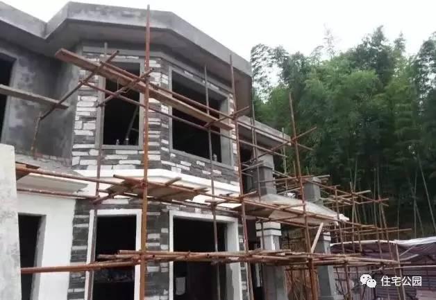 70后老夫妻合伙開(kāi)山，40萬(wàn)為兒子建棟獨(dú)一無(wú)二的2層婚房！