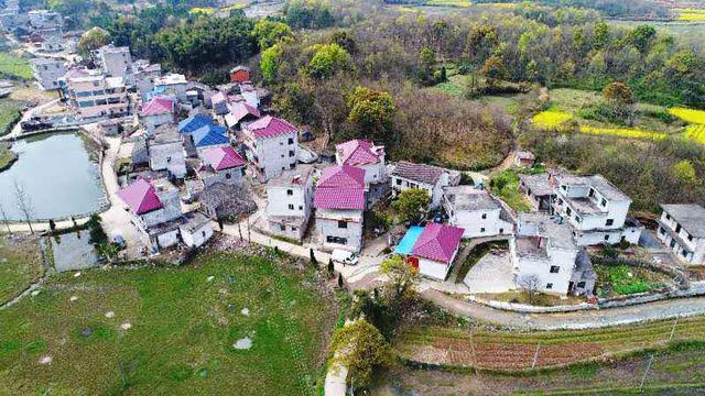 精選10套三層農(nóng)村別墅圖紙?jiān)O(shè)計(jì)，戶戶經(jīng)典，套套實(shí)用