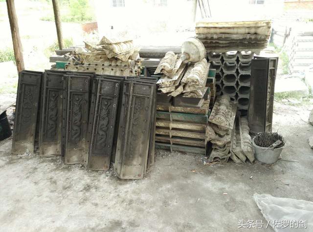 60多歲農(nóng)村大叔創(chuàng)業(yè)做農(nóng)村自建房的圍欄，竟然賺了一套別墅