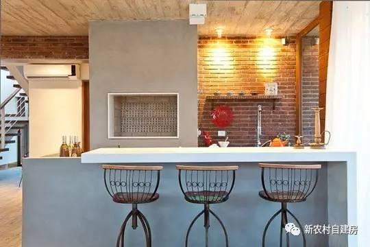 用紅磚建套現(xiàn)代別墅，鄰居看了只有羨慕的份