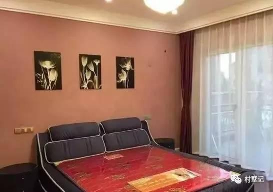 帶旋轉樓梯的二層農(nóng)村別墅，引眾人參觀（附實拍）