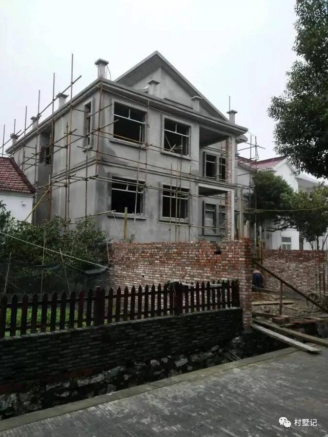 經(jīng)濟(jì)實(shí)用！這款農(nóng)村別墅融合現(xiàn)代與傳統(tǒng)美（附實(shí)拍）